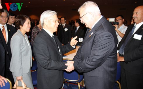 ການຢ້ຽມຢາມອາເມລິກາຂອງທ່ານເລຂາທິການໃຫຍ່ຫງວຽນຟຸຈ້ອງໄດ້ສ້າງຄວາມປະທັບໃຈຕໍ່ປະຊາຊົນອາເມລິກາ